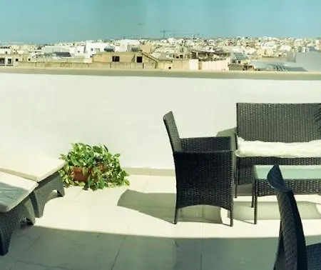 Duplex Penthouse Roof Terrace & City Views Holiday home *